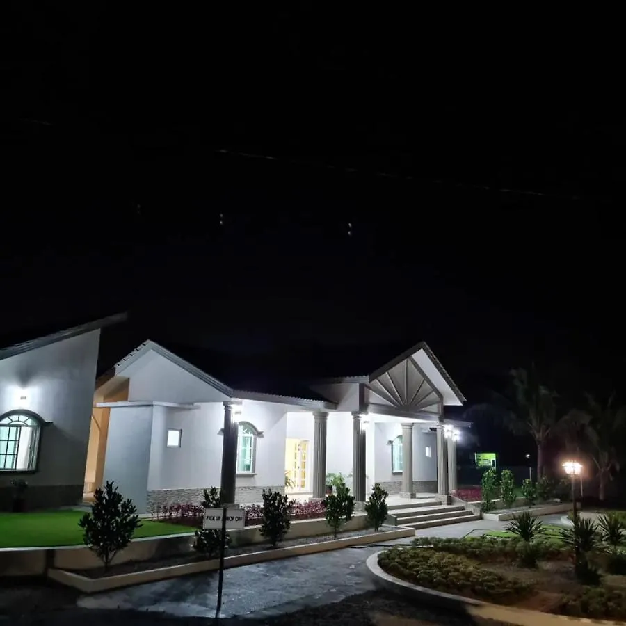 Villa Dracaena Melaka With Swimming Pool, Hill View And 20 Minutes To Town Malaysia