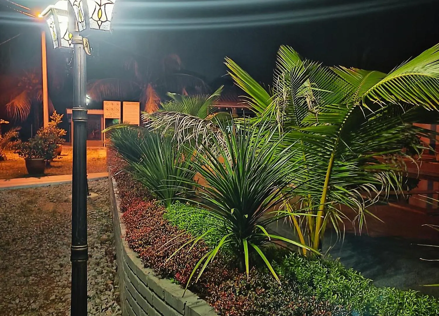 Villa Dracaena Melaka With Swimming Pool, Hill View And 20 Minutes To Town Malacca