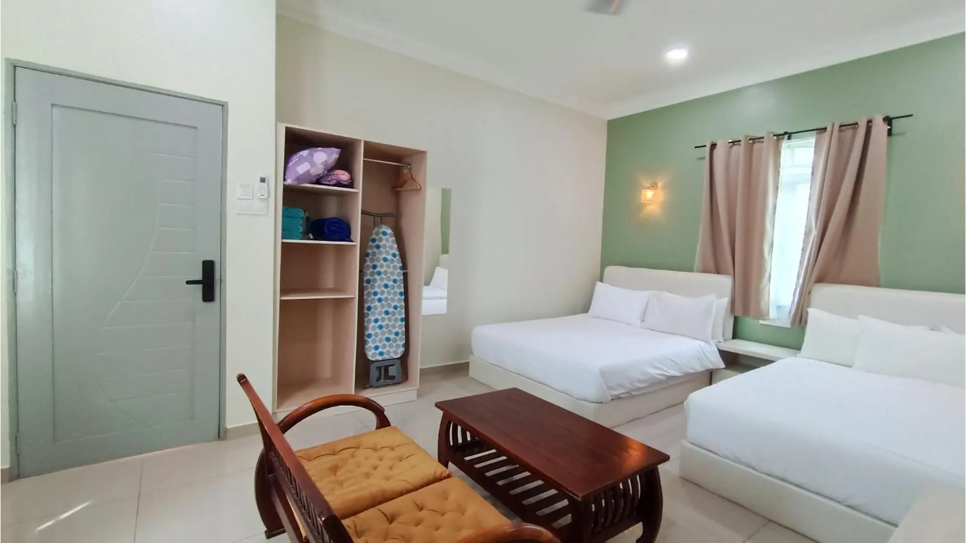Guest house Villa Dracaena Melaka With Swimming Pool, Hill View And 20 Minutes To Town