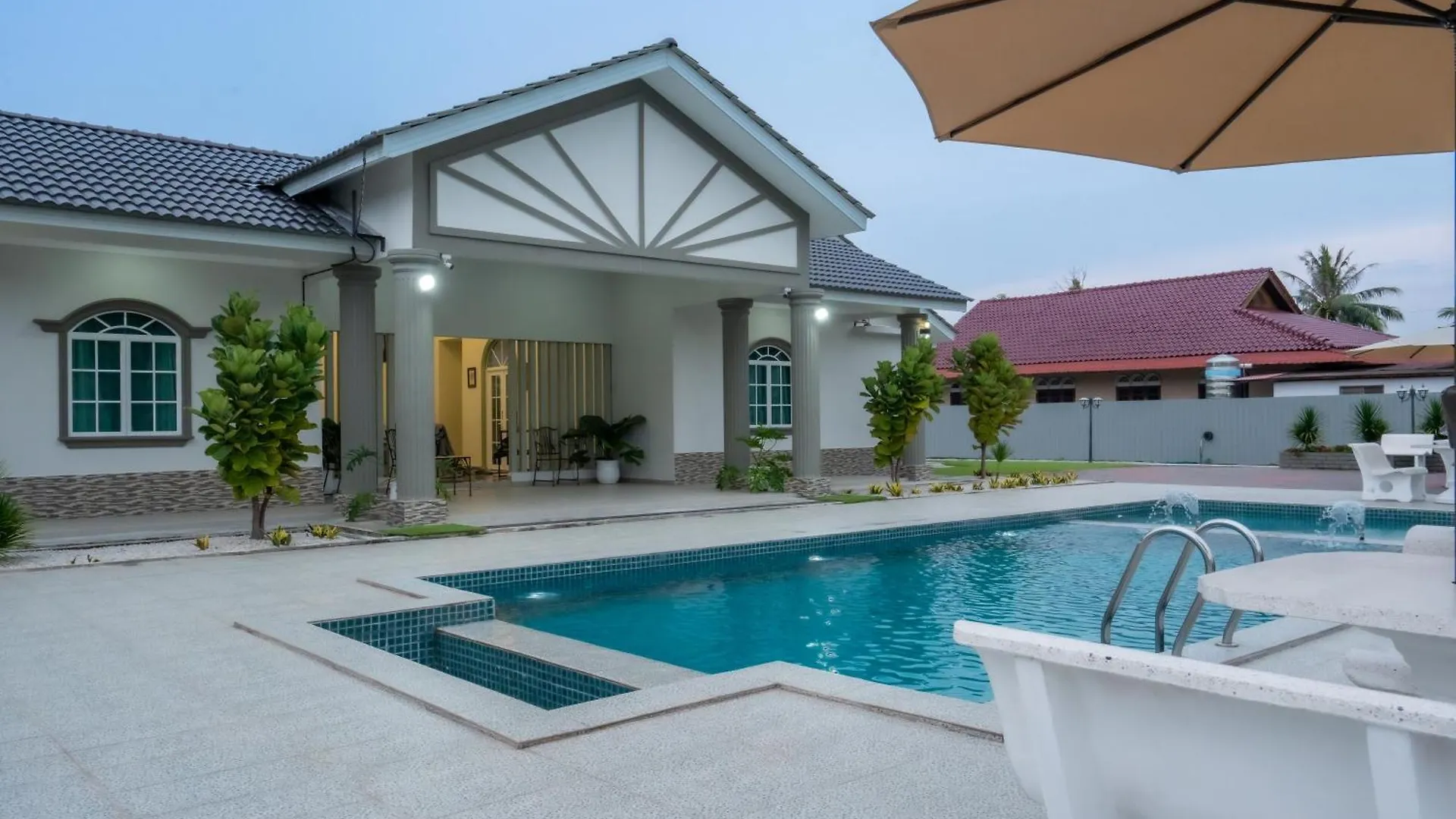 Villa Dracaena Melaka With Swimming Pool, Hill View And 20 Minutes To Town 0*, Malacca Malaysia