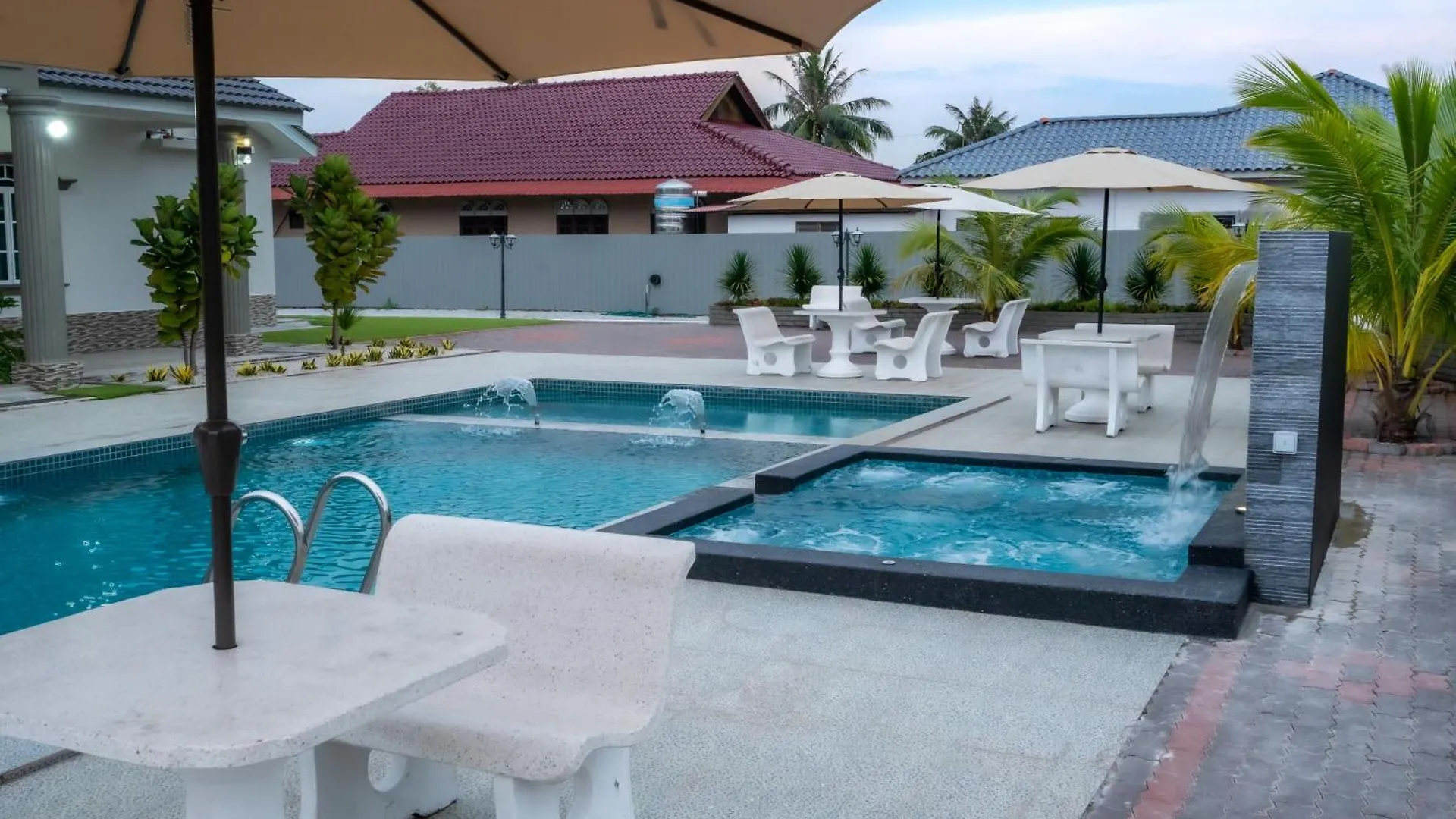 Guest house Villa Dracaena Melaka With Swimming Pool, Hill View And 20 Minutes To Town Malaysia