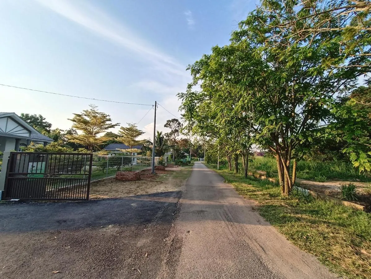 Guest house Villa Dracaena Melaka With Swimming Pool, Hill View And 20 Minutes To Town