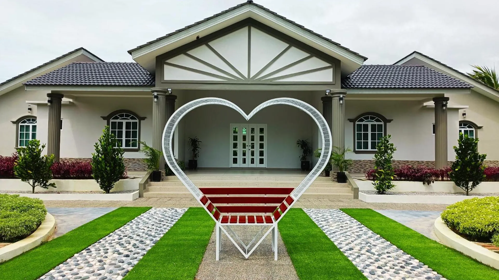 Villa Dracaena Melaka With Swimming Pool, Hill View And 20 Minutes To Town Guest house