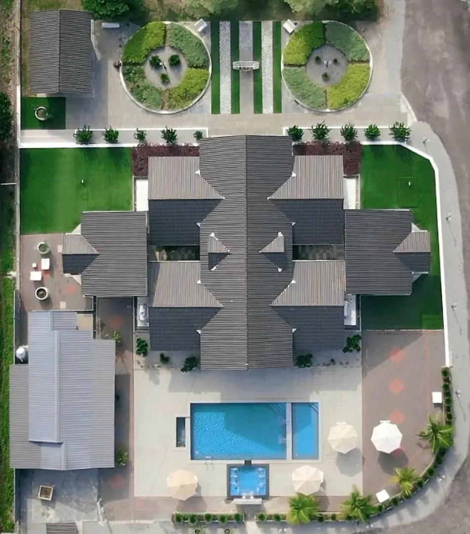 Guest house Villa Dracaena Melaka With Swimming Pool, Hill View And 20 Minutes To Town Malaysia